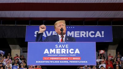 وسط أنصاره.. ترامب: سيدمر الديمقراطيون الولايات المتحدة