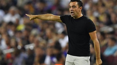  تشافي هرنانديز يتحدث عن سر لا يراه الناس في مهاجمه البولندي 