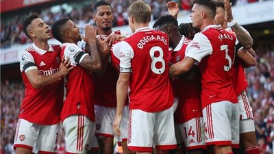 12 حالة تسمم غذائي بين صفوف فريق مانشستر يونايتد الإنجليزي