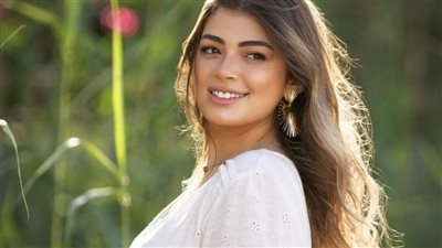 إصابة الفنانة ليلى أحمد زاهر بمتحور أوميكرون