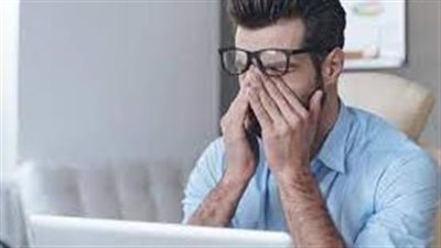 أسباب الشعور برؤية ضبابية بعد تمضية ساعات من النظر إلى الشاشة