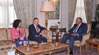 وزير الخارجية المصري يلتقي المفوض العام لوكالة غوث وتشغيل اللاجئين الفلسطينيين 