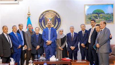 اليمن.. الزُبيدي يطّلع على خطة فريق الحوار الوطني الجنوبي في الداخل للفترة المقبلة