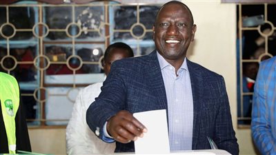  رسميًا.. وليام روتو يؤدي اليوم اليمين الدستورية ليصبح خامس رئيس لكينيا