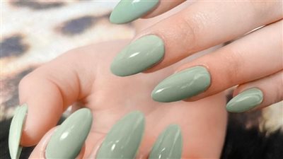  تحذيرات من استعمال طلاء الأظافر (الأسباب)