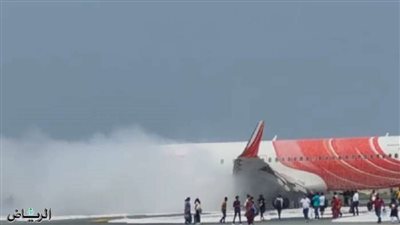 قبل الإقلاع من مطار مسقط الدولي.. طائرة تابعة للطيران الهندي السريع تتعرض إلى عطل 