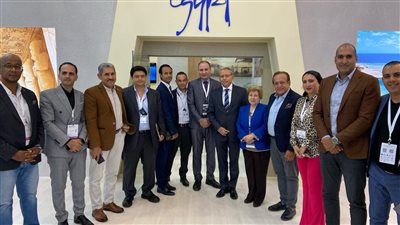 السفير المصري بموسكو يتفقد معرض leisure السياحي