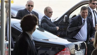 الرئيس الروسي فلاديمير بوتين يتعرض لمحاولة اغتيال بالقنابل