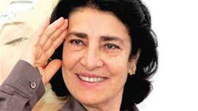 وفاة النجمة اليونانية ايرين باباس عن عمر ناهز 93 عامًا