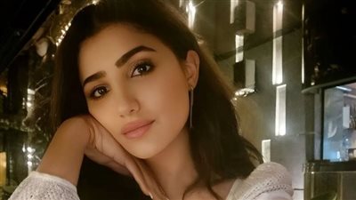إطلالة جديدة للفنانة المصرية 