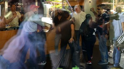 مودع يقتحم بنك لبنان والمهجر في بيروت 