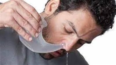 خبراء يكشفون ما يحدث عند بدء التنظيف مرتين يوميا لتجويف الأنف بمحلول ملحي