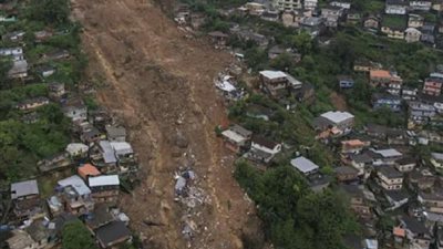 مقتل 14 شخصًا جراء انهيار أرضي في نيبال