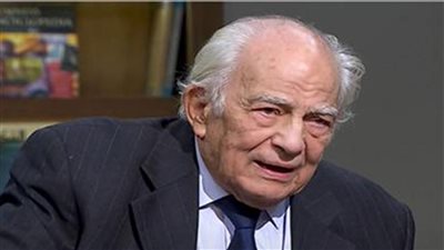  الفنان المصري رشوان توفيق يعقب على الأزمة بين سميرة عبدالعزيز ومحمد رمضان