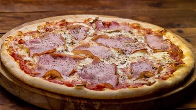 طريقة عمل البيتزا باللانشون.. مقترحات اللانش بوكس للأطفال قبل بداية الدراسة