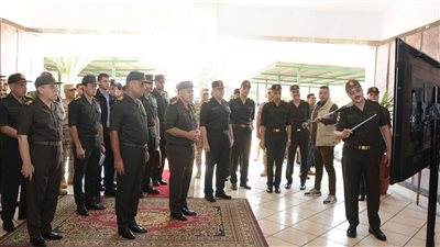 رئيس أركان حرب القوات المسلحة يتفقد إختبارات القبول للأكاديمية والكليات العسكرية بالكلية الحربية