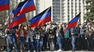 انفصاليو أوكرانيا يطالبون بالانضمام إلى روسيا