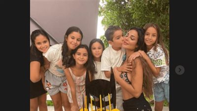 الفنانة اللبنانية نادين نجيم تحتفل بعيد ميلاد ابنها (صور)