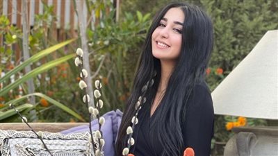 في أول جلسة تصوير بعد خطوبتها.. إطلالة سوداء جذابة للفنانة المغربية جيهان خليل (صور)