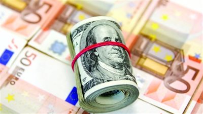 بعد تصريحات بوتين.. تراجع اليورو لأدنى مستوى في أسبوعين مسجلا 0.9885 دولار 