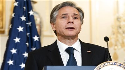 بعد علمه بوفاة والده... أنتوني بلينكن يغادر مبنى الأمم المتحدة 