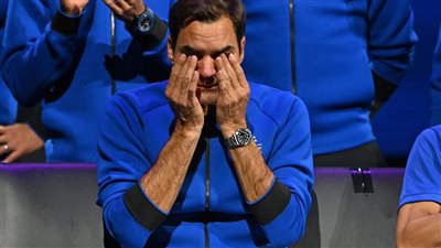 روجيه فيدرر يسدل الستار على مسيرته بهزيمة ودموع الوداع