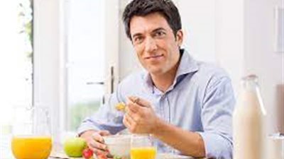  الآثار الضارة لتوقيت الوجبات السيئة على أنماط النوم والتحكم في الوزن