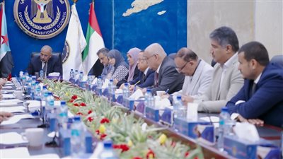 هيئة الرئاسة بالانتقالي الجنوبي باليمن تقف أمام مستجدات الهدنة الأممية وجهود وزارة الكهرباء (صور)