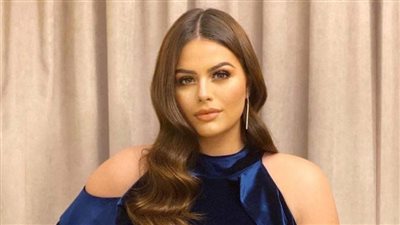 ترتدي ملابس شتوية.. إطلالة جديدة للنجمة هنادي مهنا 