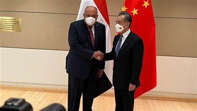 وزير الخارجية يلتقي مستشار الدولة وزير خارجية الصين 