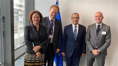 سفير مصر ببروكسل يناقش مع الترتيبات الخاصة بمؤتمر الأمم المتحدة للتغير المناخي