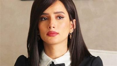 جاءت تكلفته صادمة... فستان الفنانة المصرية زينة يثير الجدل عبر مواقع التواصل