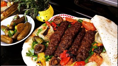 طريقة عمل الكباب العراقي بمكوناته وأسرار تحضيره بالتفصيل.. فيديو