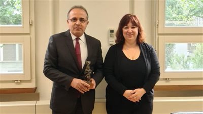 السفارة المصرية في سويسرا تنجح في استرداد تمثال أثري يعود للحضارة المصرية القديمة