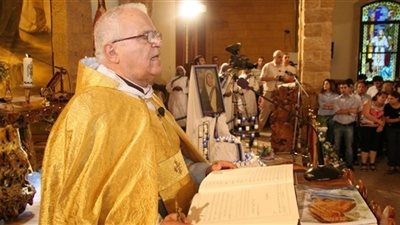 الفاتيكان يقرر عزل كاهنًا متورط بقضايا اعتداء جنسي