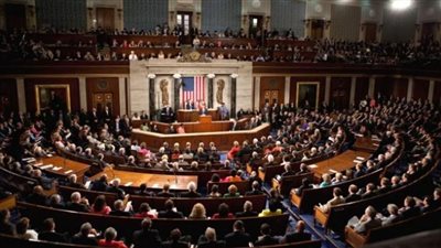 مجلس الشيوخ الأمريكي يمنع إغلاقا حكوميا جديدا 
