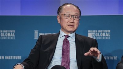 تصريح صادم من مدير البنك الدولي الأسبق حول القضاء على الفقر 2030