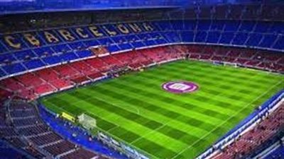  مارتن بارا حارس مرمى فريق يونيفرسيداد تشيلي يتعرض لإصابة بصدمة صوتية حادة