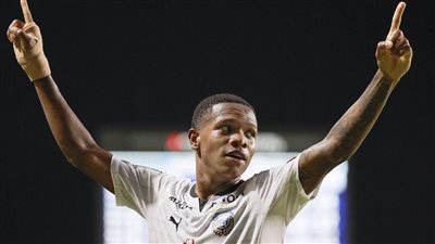 بعد اقترانه باسم الاهلي المصري.. معلومات لا تعرفها حول 