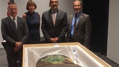 القنصلية المصرية في هيوستن تنجح في استرداد تابوت فرعوني من العصور الفرعونية 