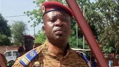 بوركينا فاسو.. إقالة رئيس المجلس العسكري وإغلاق الحدود