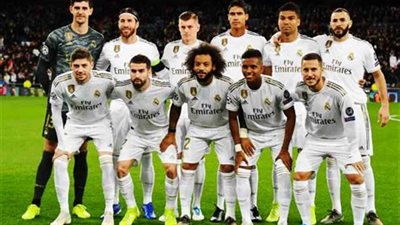  الصفحة الرسمية لريال مدريد الإسباني تستعيد ذكريات الفريق مع روبرتو كارلوس