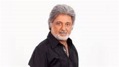 المطرب داريوش إقبالي عن خطاب خامنئي: الحل هو رحيل النظام