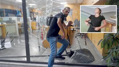 لبنان.. مودعون يقتحمون 3 مصارف للمطالبة بصرف ودائعهم
