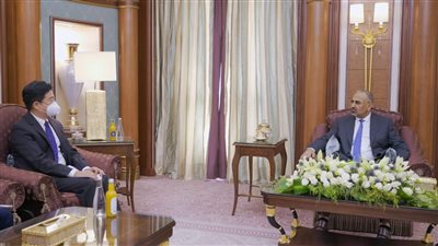  الزُبيدي يثني على دور الصين الفاعل في الدفع بجهود إحلال السلام في اليمن (صور)