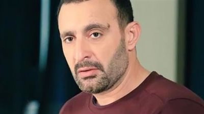  أحمد السقا خلال يتحدث عن حضوره إحدى سباقات رياضة الفروسية في مصر 