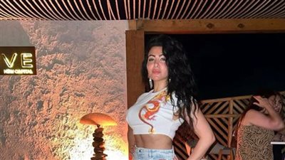بعد تصدرها التريند.. صور مثيرة للجدل للفنانة المصرية ميرهان حسين 