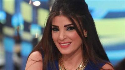 تصدرت المشهد الفني في 2003.. من هي الفنانة اللبنانية دينا حايك؟