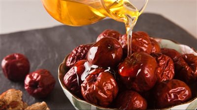 6 من فوائد البلح والعسل.. إليكم خطوات الحصول على دبس التمر