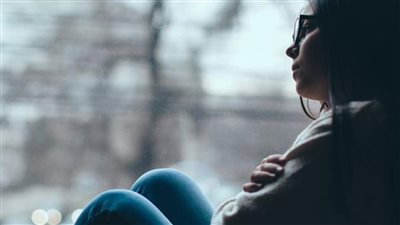 دراسة: العزلة الاجتماعية تضعف الصحة بدنيا ونفسيا